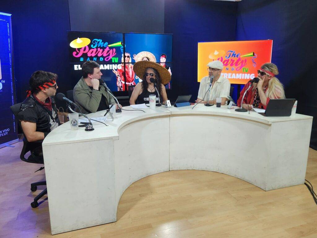 Gerardo Nieto mostró una faceta rockera en el escenario de VivoTV
