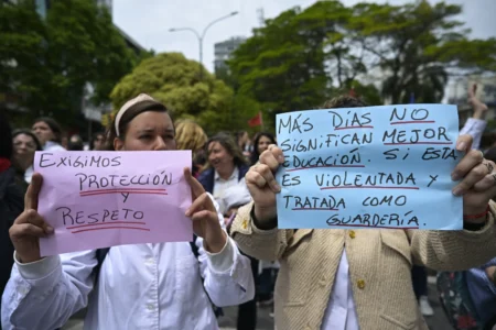 Este lunes también habrá paro en los liceos públicos de Montevideo por decisión de Ades Montevideo