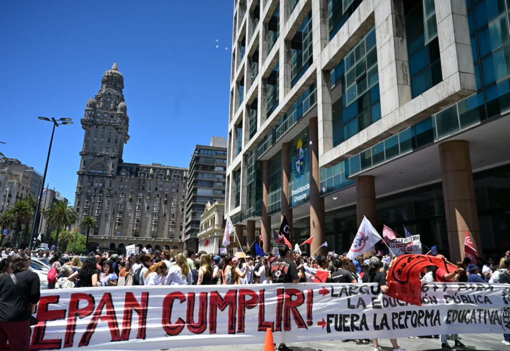 El reciente conflicto en la educación, con un paro de tres días de los maestros en Montevideo, volvió a evidenciar las tensiones.