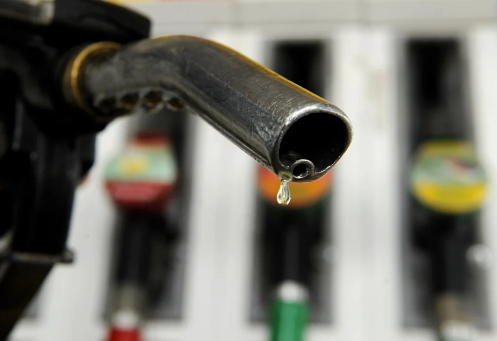 Estos son los nuevos precios de los combustibles desde hoy en Uruguay, tras la suba del 7% que decretó el gobierno