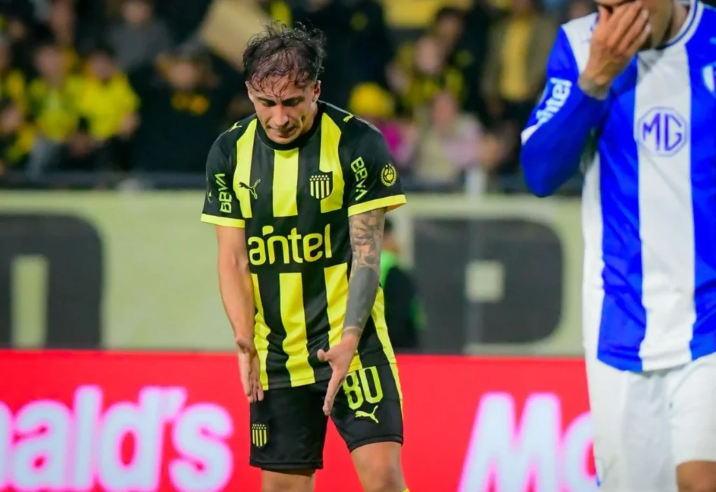 Peñarol 2-2 Juventud: el aurinegro volvió a dejar dos puntos y no aprovechó la chance de acercarse a la cima