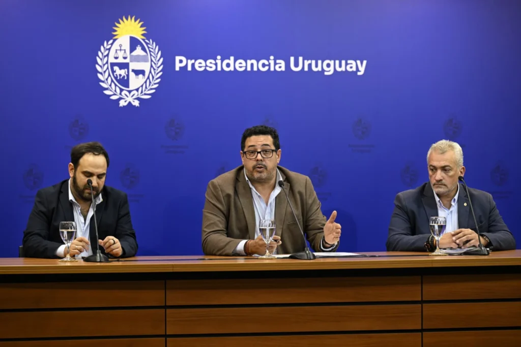 Rige desde el jueves alerta roja por frío en todo el país, con evacuación obligatoria de personas en calle