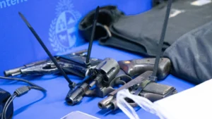 Operativo policial en barrio Marconi dejó 13 detenidos y la incautación de varias armas y drogas