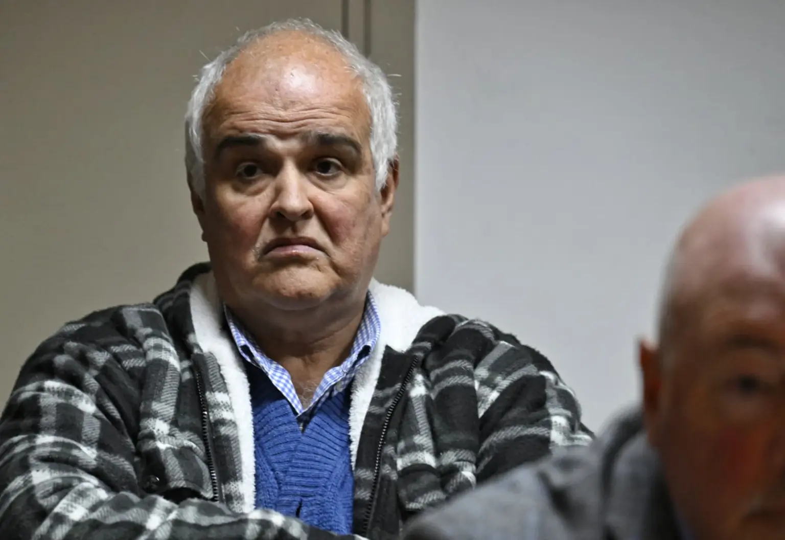 La defensa del exsenador solicitó una excepción de sobreseimiento respecto a los hechos denunciados por Javier Viana; la magistrada, que rechazó el pedido, se quejó por la duración de las audiencias.