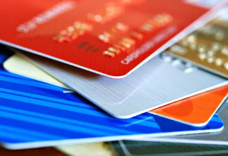Fiscalía investiga a dos organizaciones dedicadas a rapiñas y fraudes electrónicos